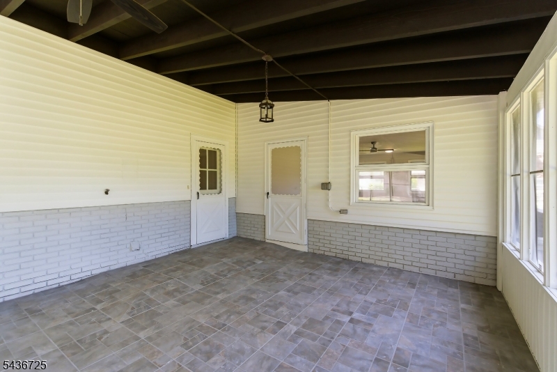 10 Red Oak Way