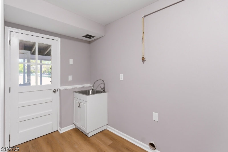10 Red Oak Way