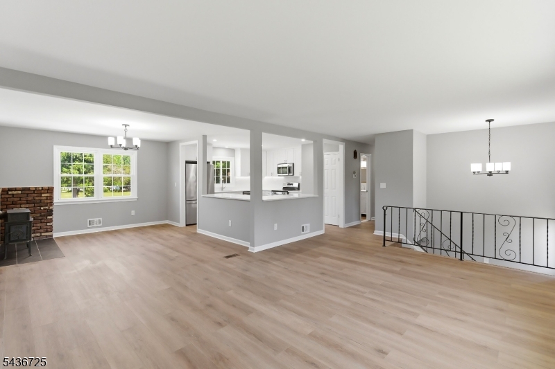10 Red Oak Way