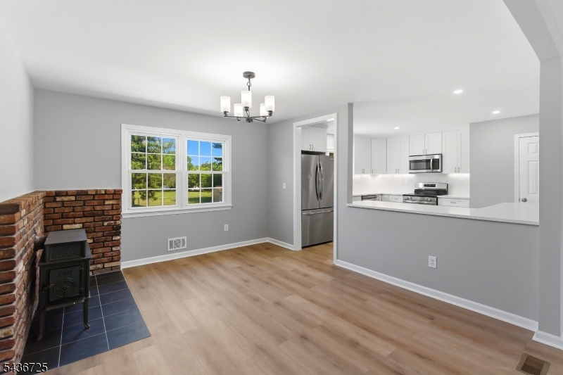 10 Red Oak Way