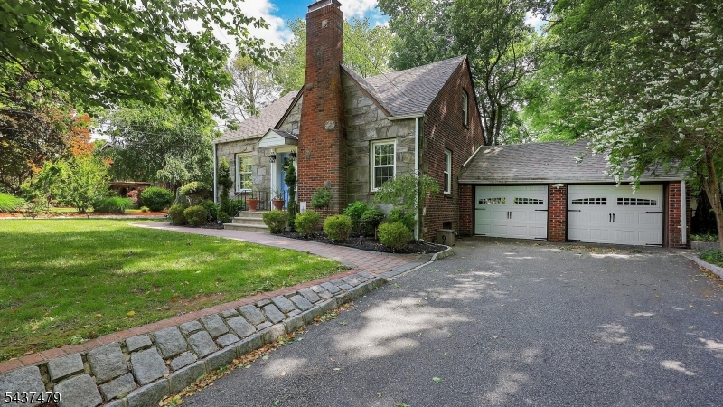 1920 Lake Ave