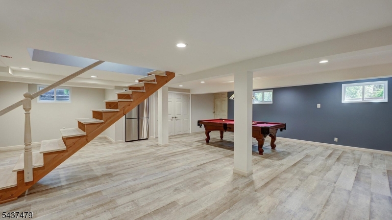 1920 Lake Ave