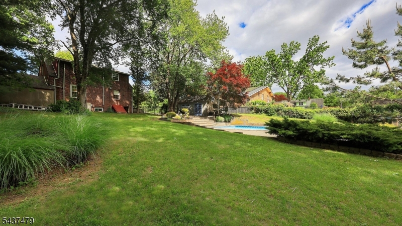 1920 Lake Ave
