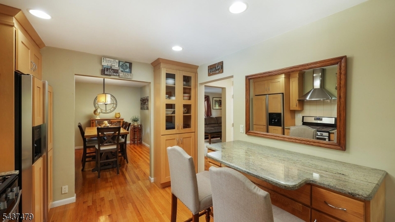 1920 Lake Ave