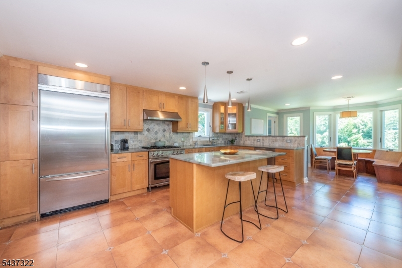 591 Highland Ave