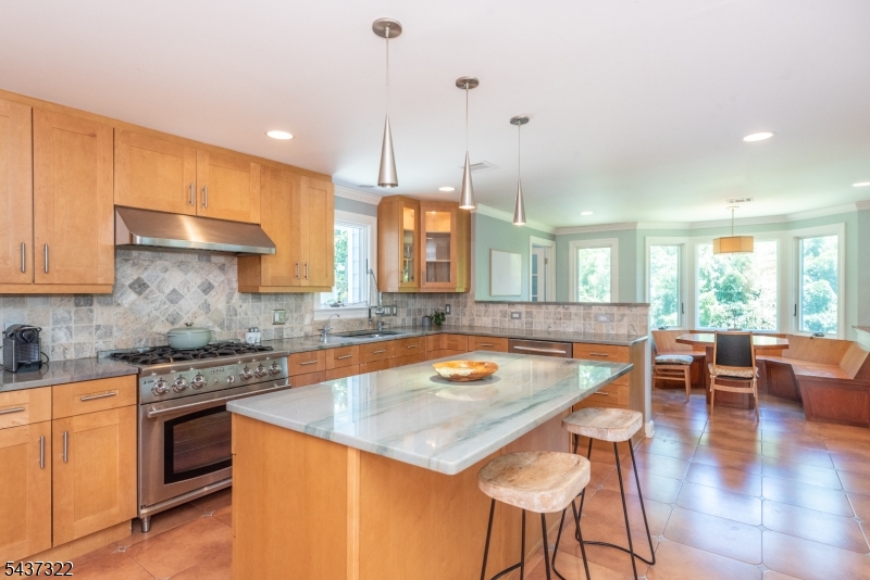 591 Highland Ave