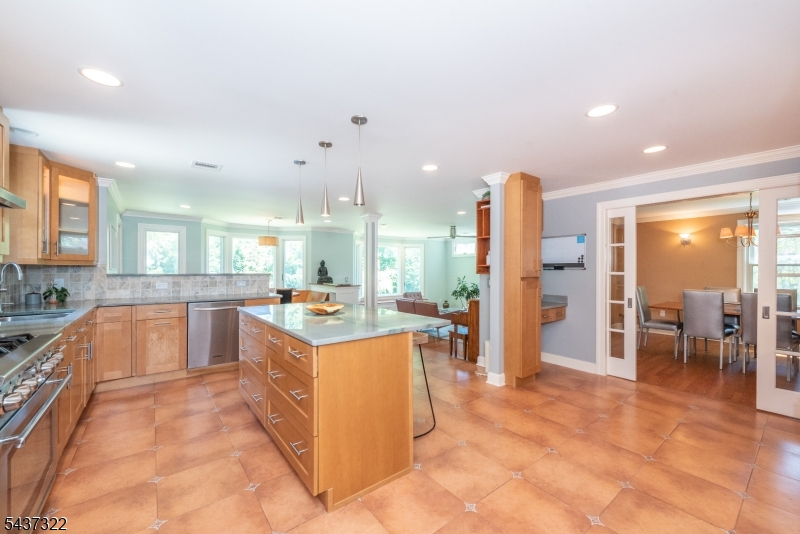 591 Highland Ave