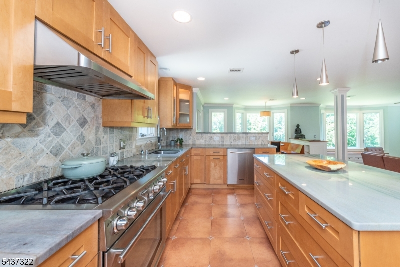 591 Highland Ave