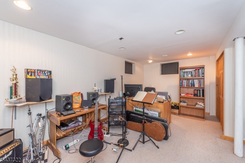 591 Highland Ave