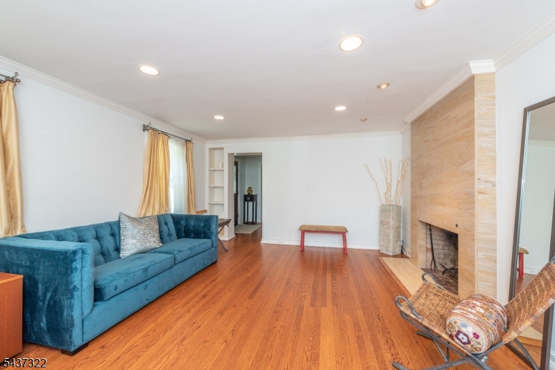 591 Highland Ave