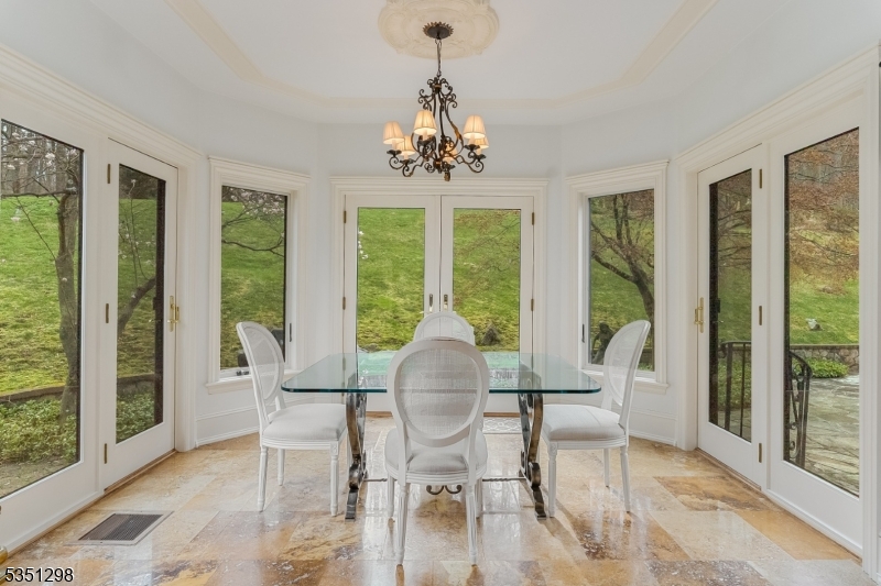 14 Bliss Rd