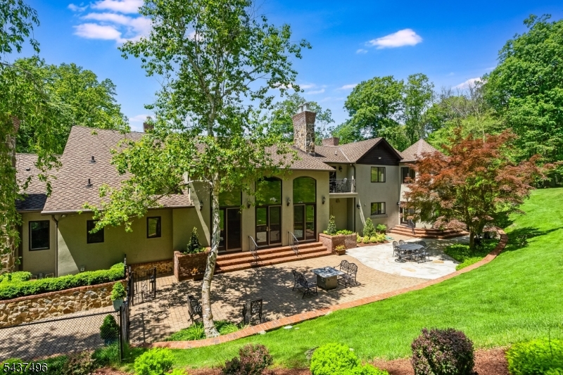 14 Bliss Rd