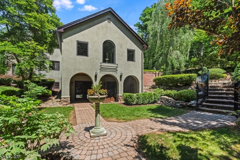 14 Bliss Rd