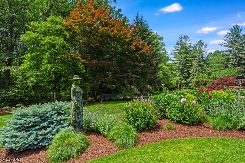 14 Bliss Rd
