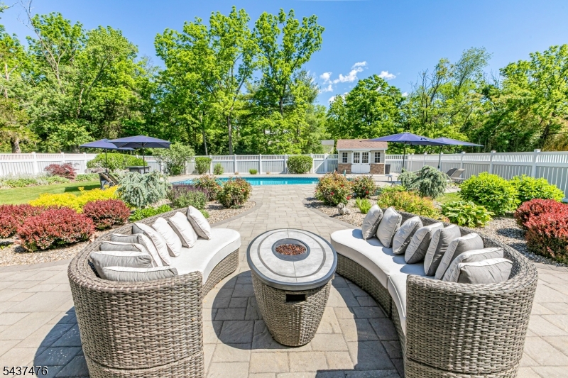 22 Cleveland Cir