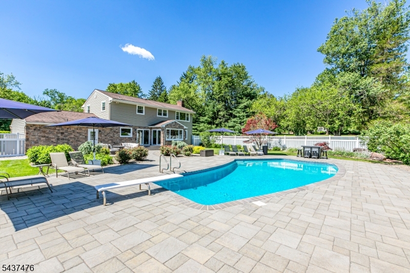22 Cleveland Cir
