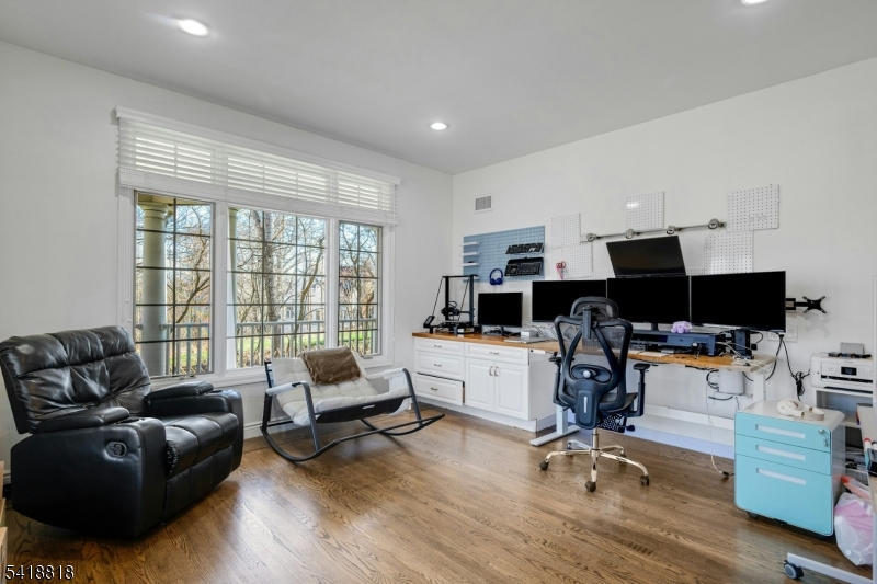 26 Sunset Rd