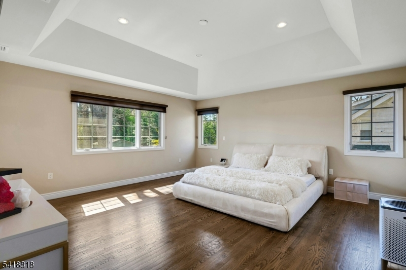 26 Sunset Rd