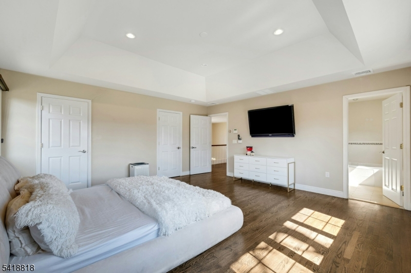 26 Sunset Rd
