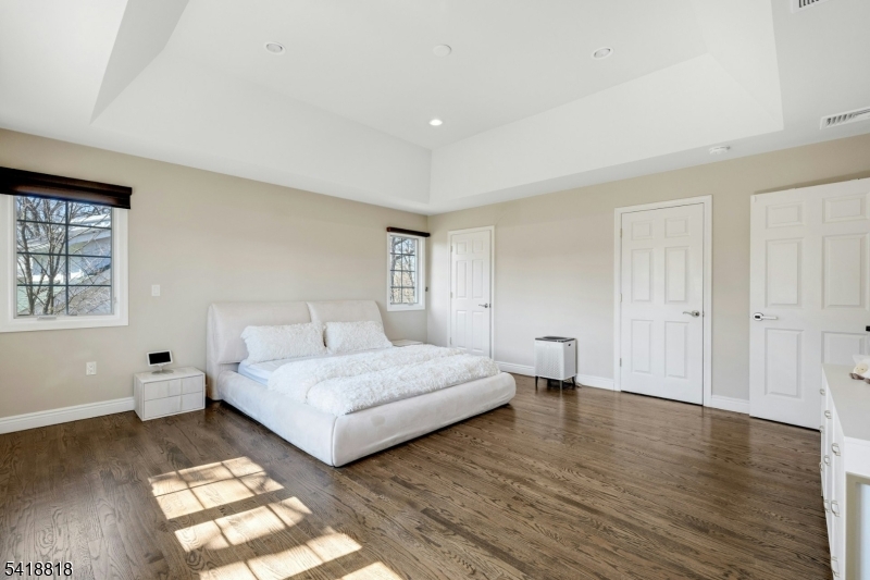26 Sunset Rd