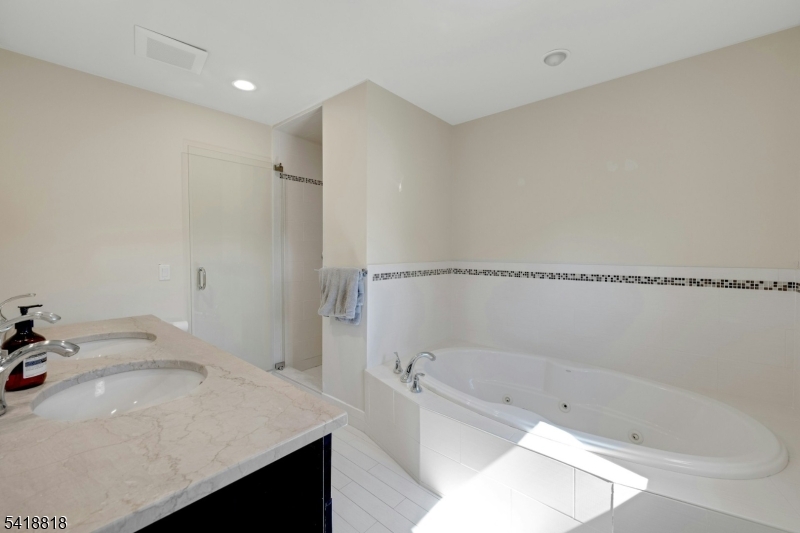26 Sunset Rd