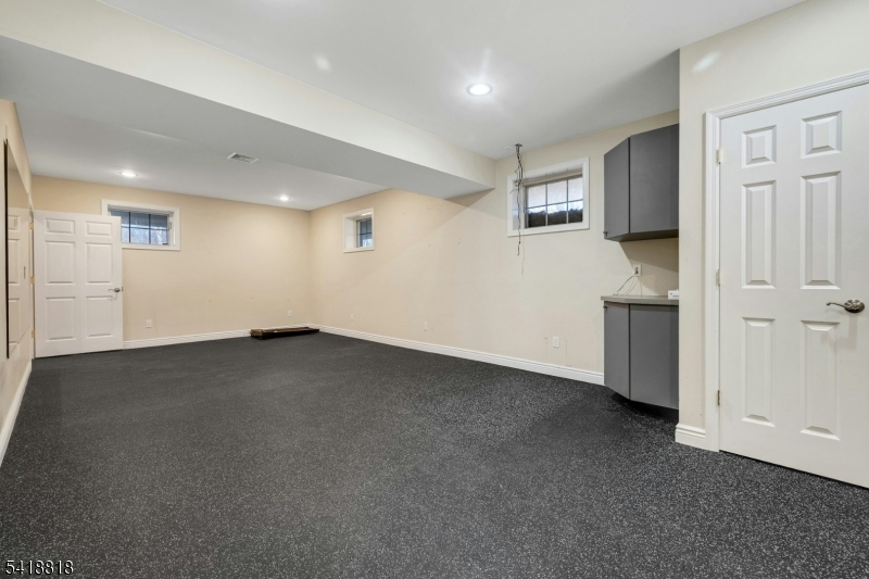 26 Sunset Rd