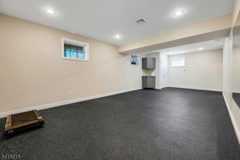 26 Sunset Rd
