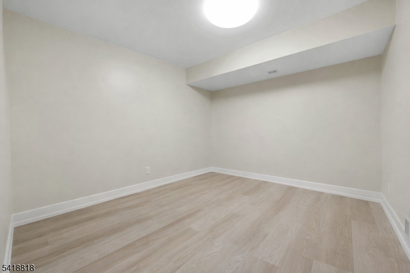 26 Sunset Rd