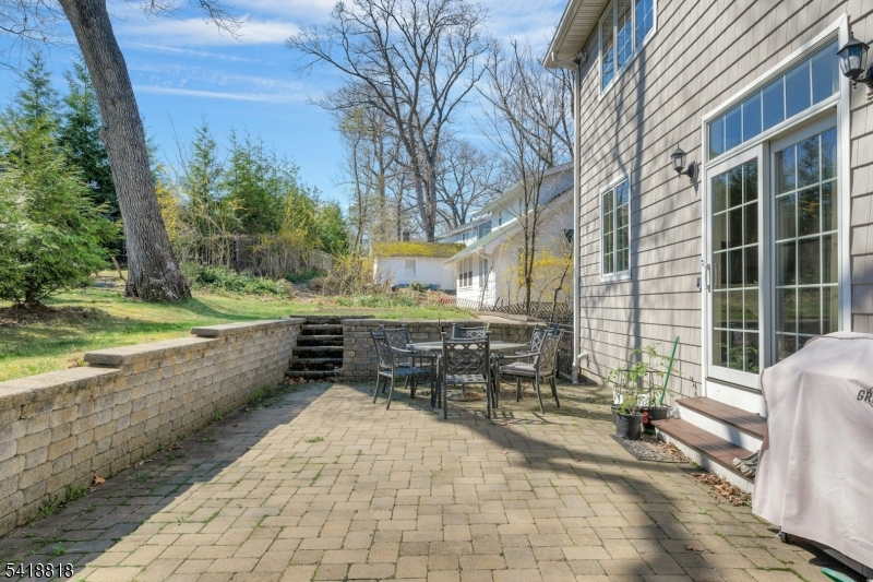 26 Sunset Rd