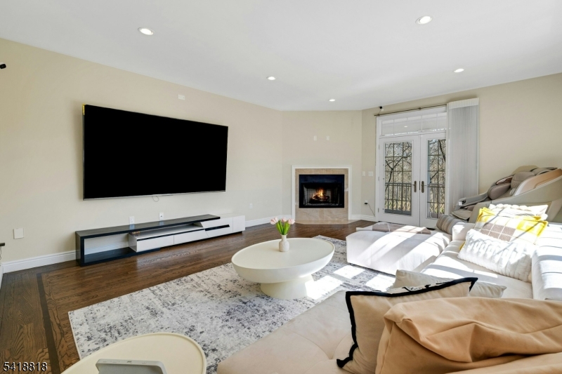 26 Sunset Rd