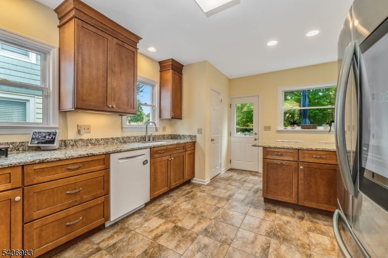 28 Codington Pl