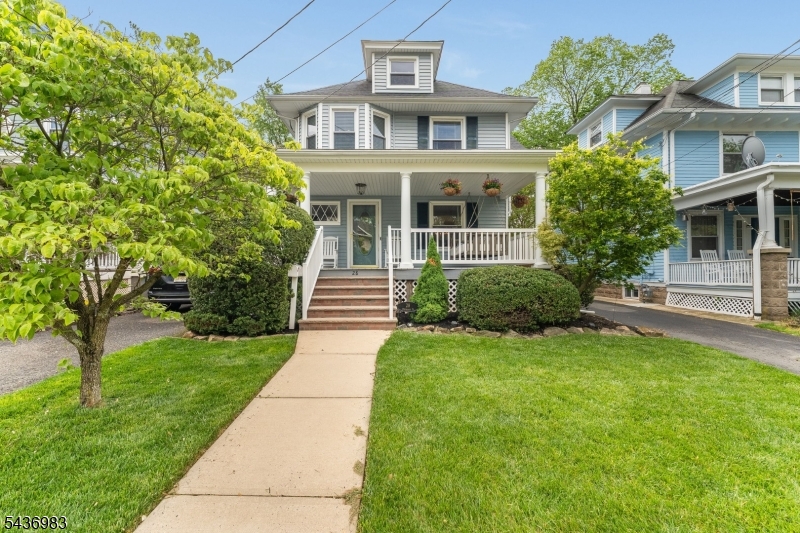 28 Codington Pl