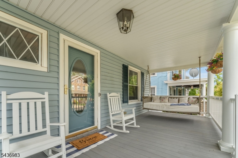 28 Codington Pl