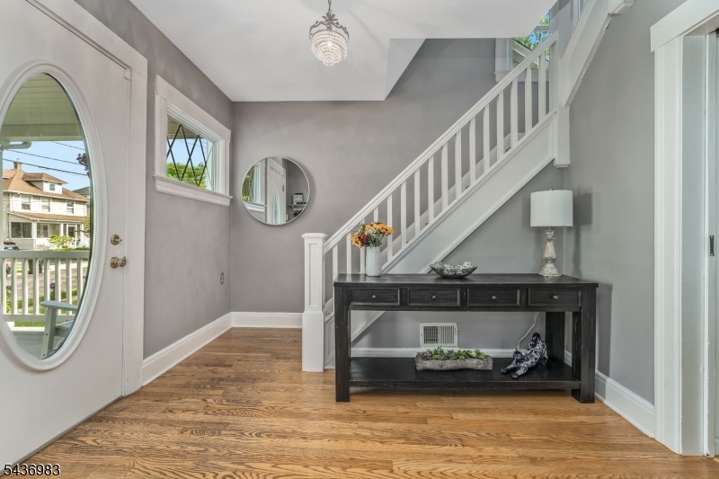 28 Codington Pl
