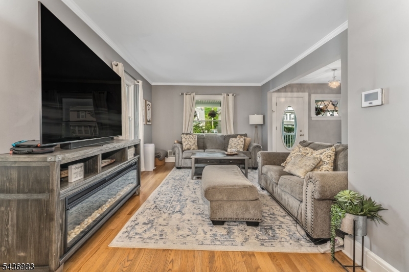 28 Codington Pl