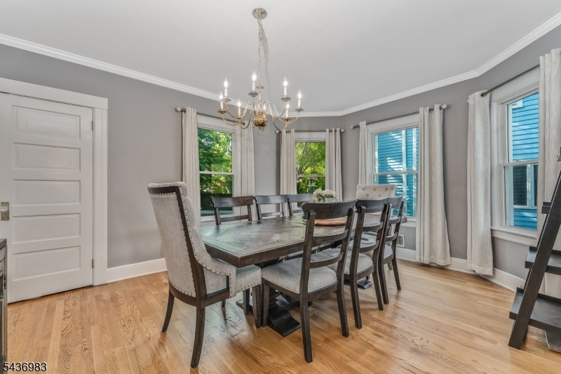 28 Codington Pl