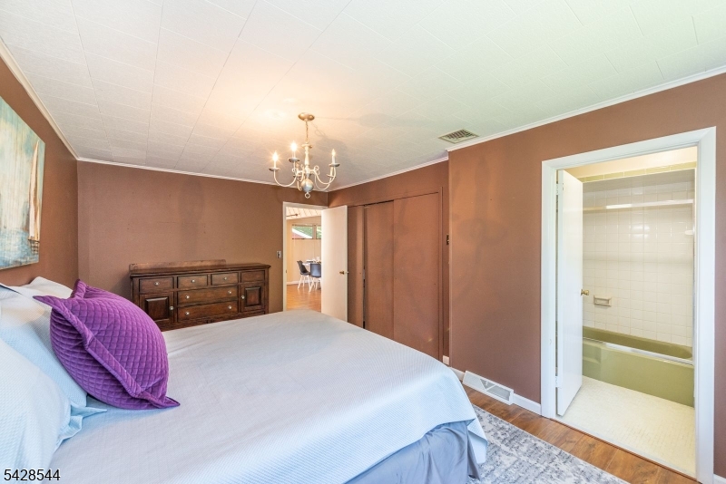 5 Coulter Pl