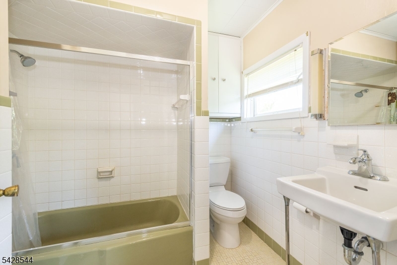 5 Coulter Pl
