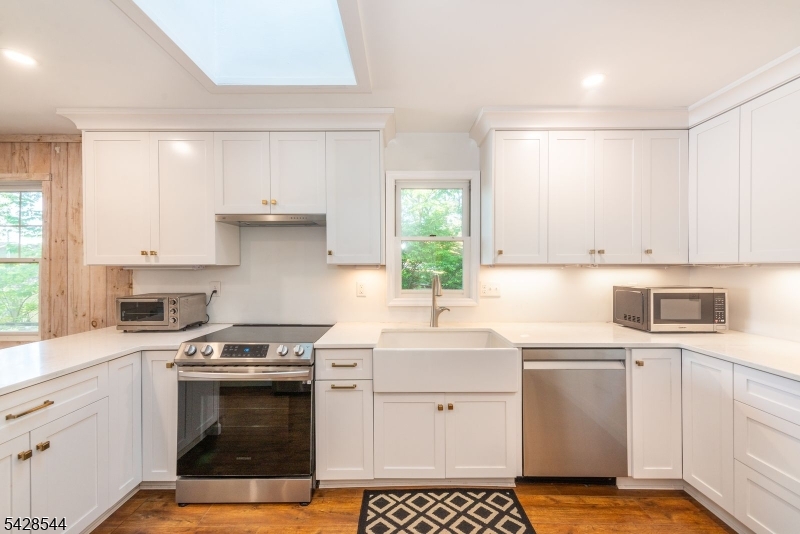 5 Coulter Pl