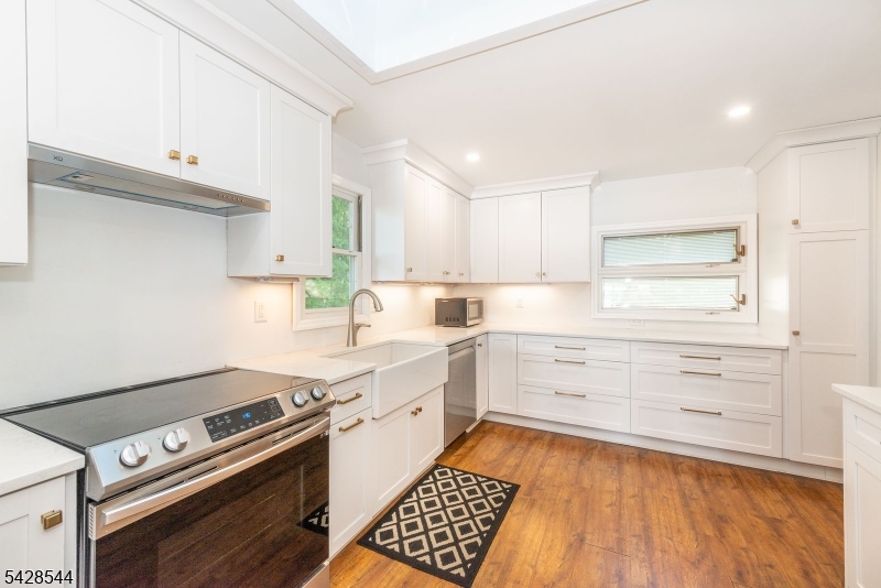 5 Coulter Pl