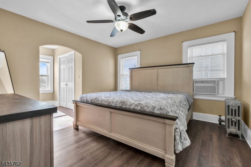 37 Fairway Ave