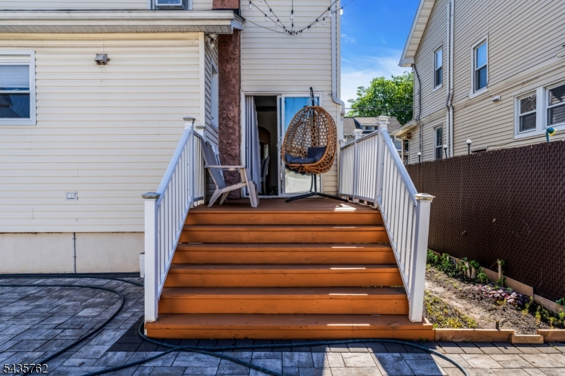 37 Fairway Ave