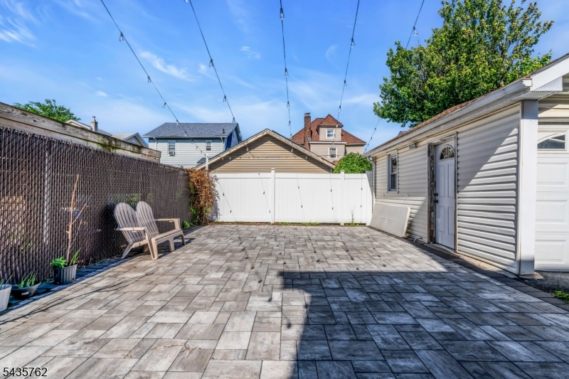37 Fairway Ave