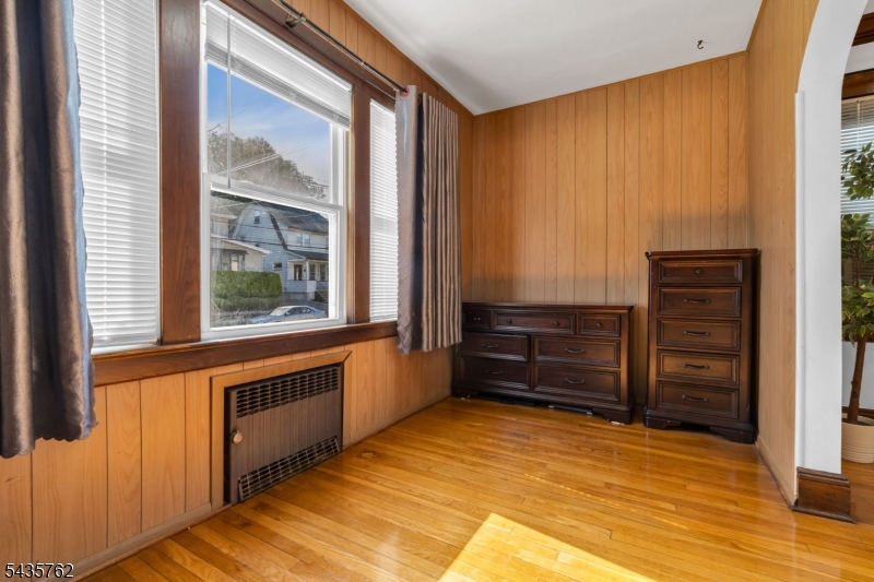 37 Fairway Ave