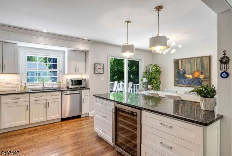 369 Voorhis Ave