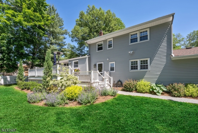 369 Voorhis Ave