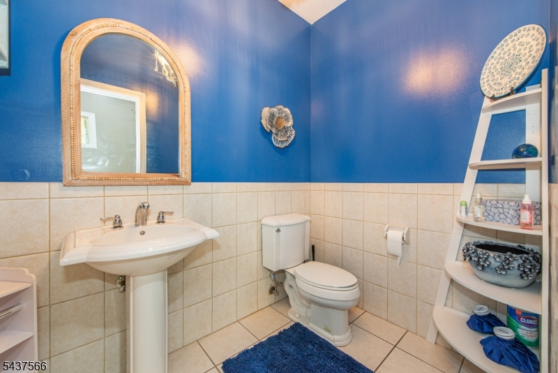 95 Highwood Ave