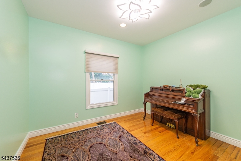 95 Highwood Ave
