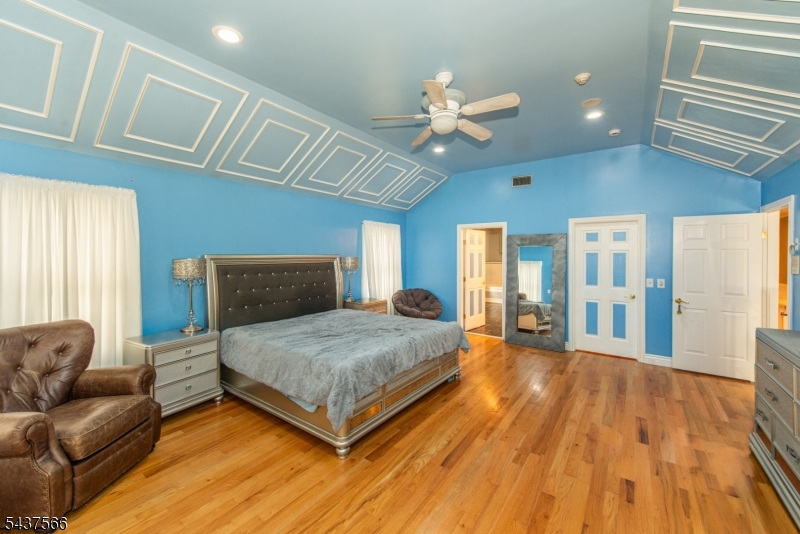 95 Highwood Ave
