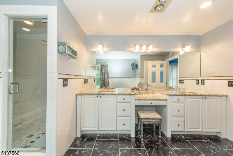 95 Highwood Ave